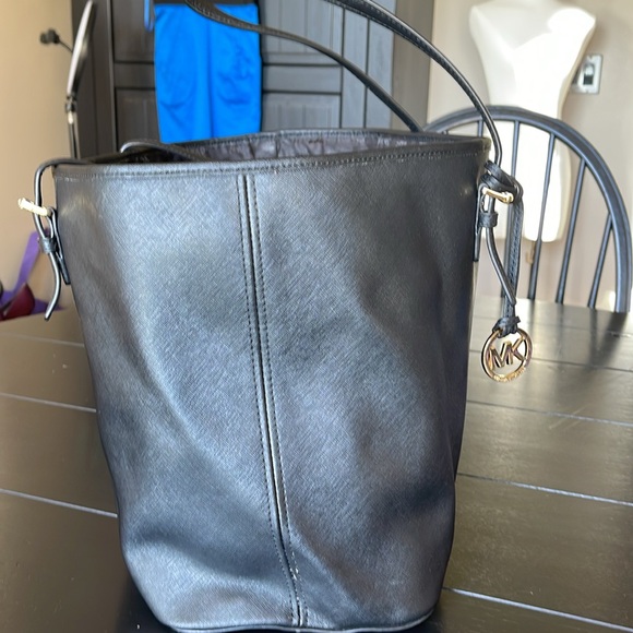 Michael Kors Large tote - Picture 2 of 11